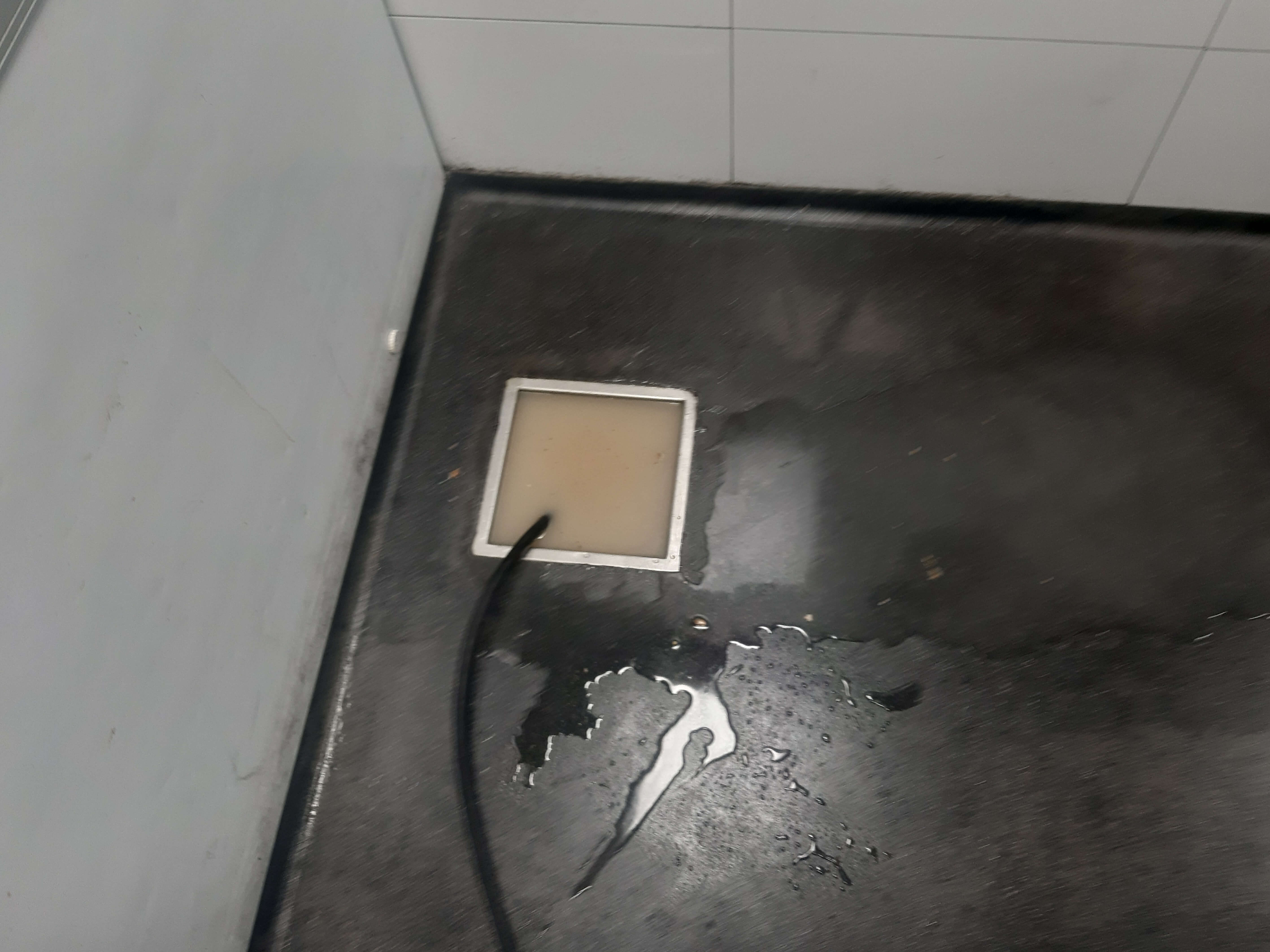 Ontstoppingstuk geplaatst in voortuin